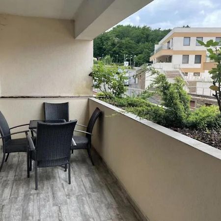Londof Luxury Apartments - With A Panoramic View Over The City Braşov Exteriör bild