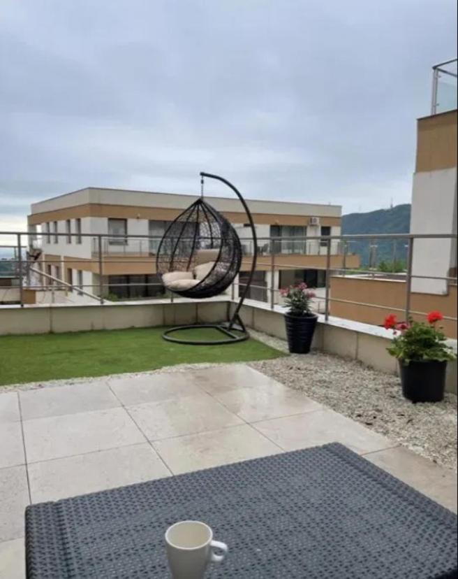 Londof Luxury Apartments - With A Panoramic View Over The City Braşov Exteriör bild
