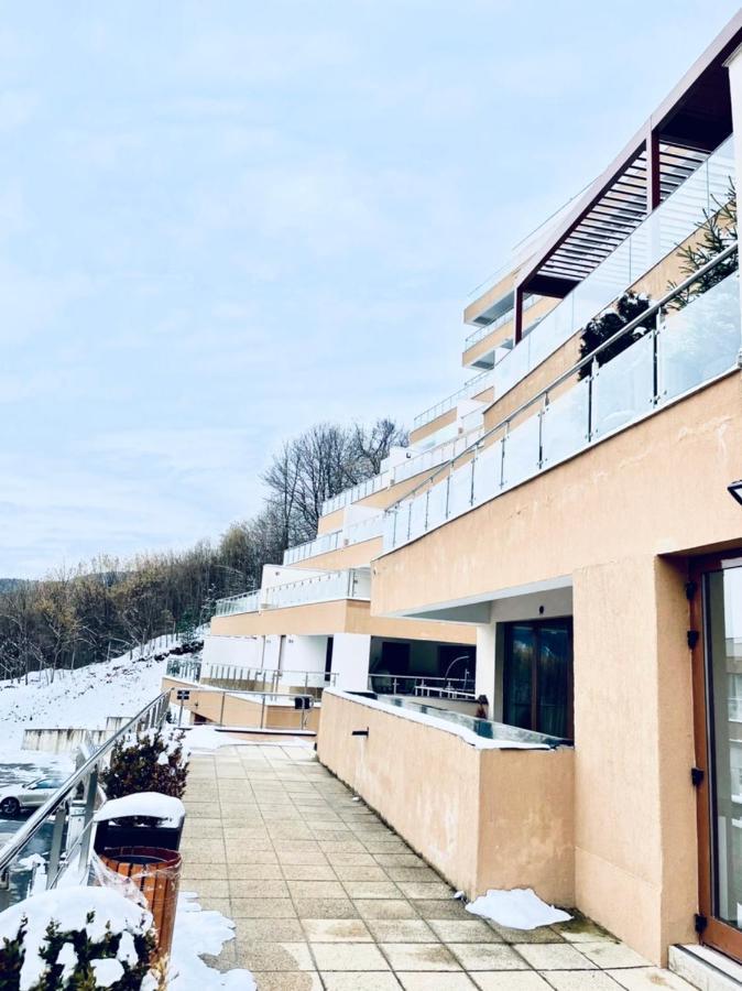 Londof Luxury Apartments - With A Panoramic View Over The City Braşov Exteriör bild